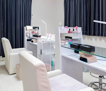 ネイリストへのステップ